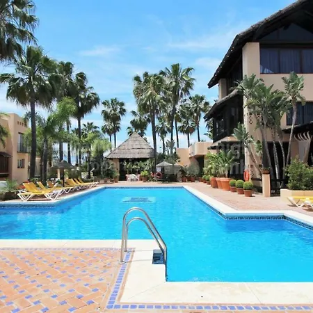 Condes De Iza Large Townhouse Sleeps 8 Rdr122 Holiday home Marbella