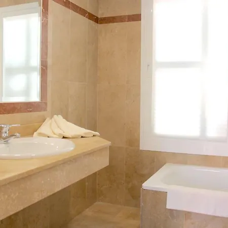 Condes De Iza Large Townhouse Sleeps 8 Rdr122 Marbella