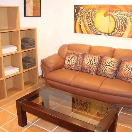 Holiday home Condes De Iza Large Townhouse Sleeps 8 Rdr122 *