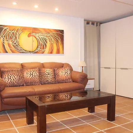Holiday home Condes De Iza Large Townhouse Sleeps 8 Rdr122 *