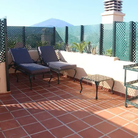 Holiday home Condes De Iza Large Townhouse Sleeps 8 Rdr122 *