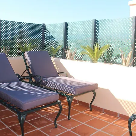 Holiday home Condes De Iza Large Townhouse Sleeps 8 Rdr122