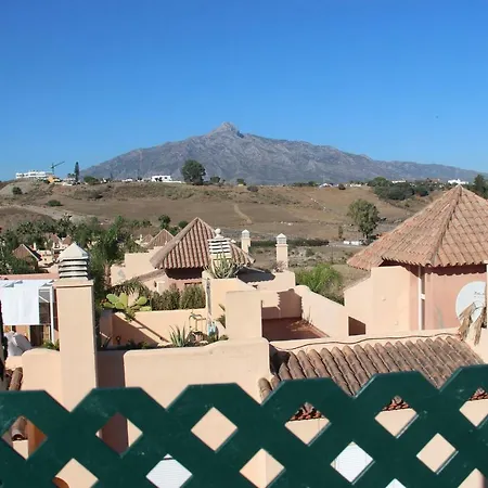 Holiday home Condes De Iza Large Townhouse Sleeps 8 Rdr122 *